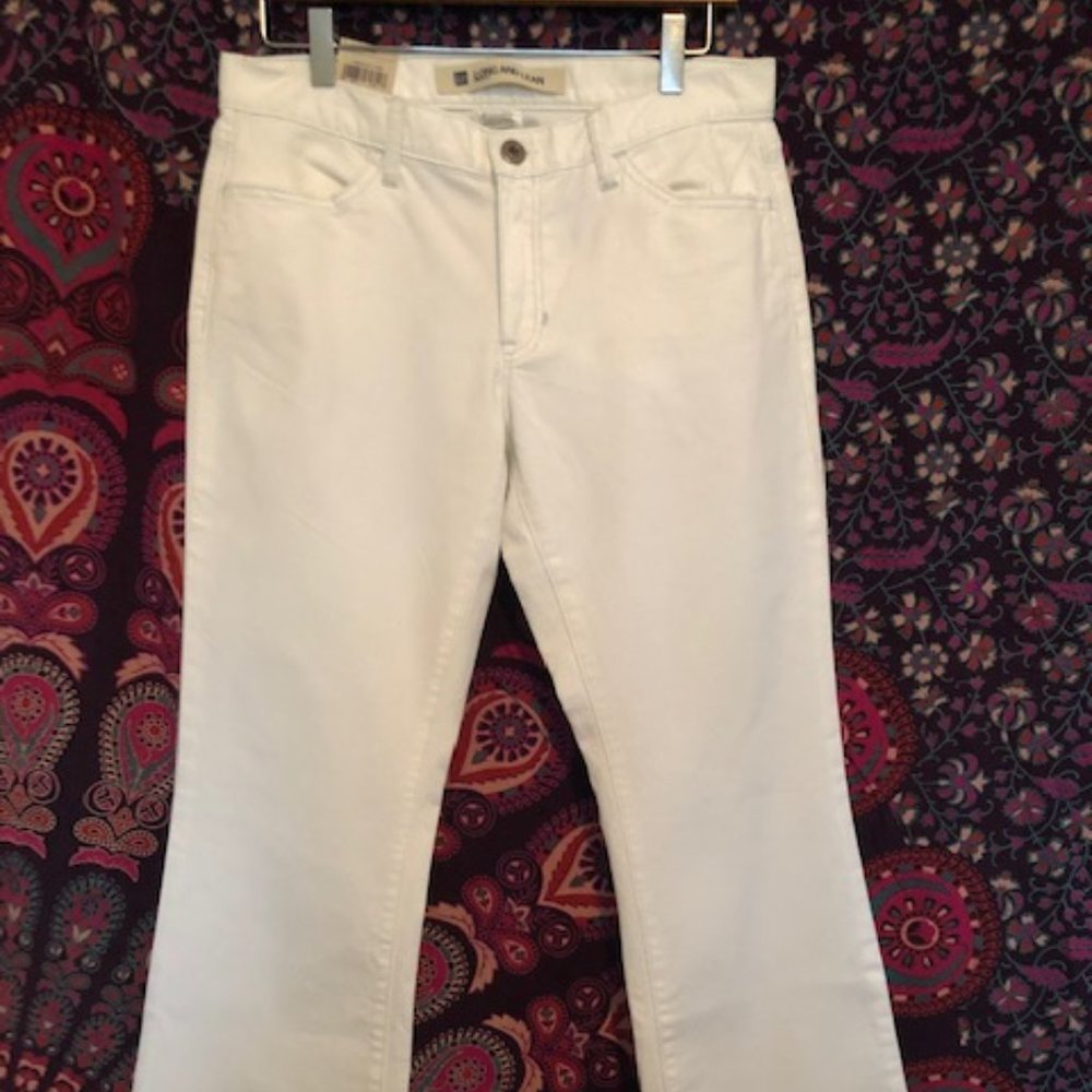 Gap Long and Lean Flared Low Rise White Jeans 8 R